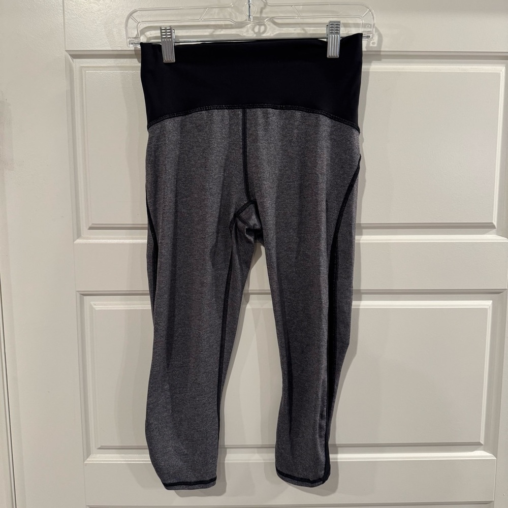 Lululemon Women's Black and Grey Leggings Size 6